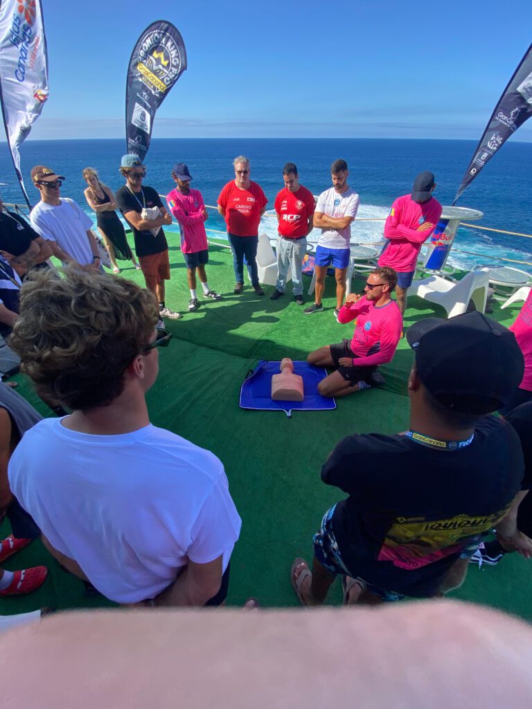 curso de RCP con el grupo de frontonking